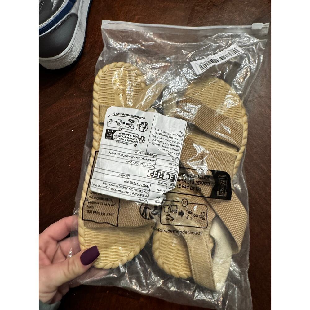 5/$25 NWT Ladies Sandals Size 37(6.5 us) - Picture 4 of 4